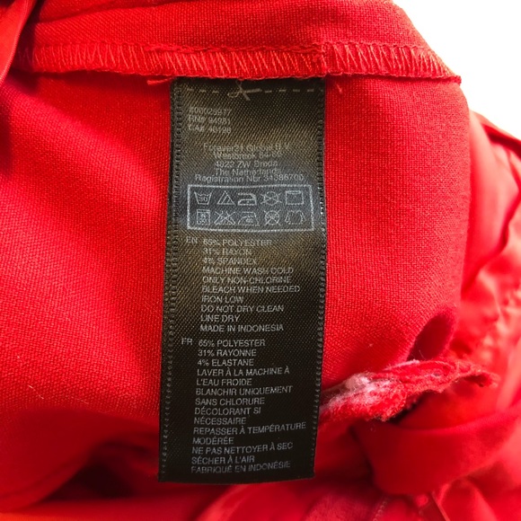 FOREVER 21 Red Cuffed Chino Dress Shorts XS EUC - Picture 4 of 4